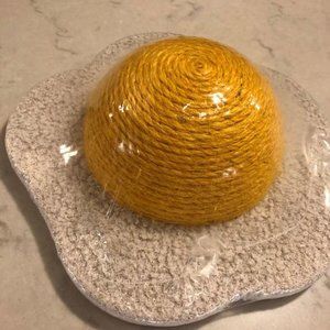 Egg Cat Scratcher